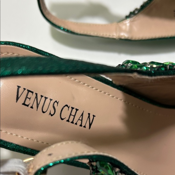 Green Embellished Women's Heels - Picture 5 of 17